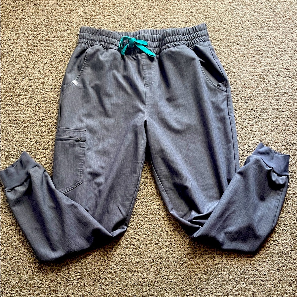 Figs Zamora Jogger pants Graphite color  Size LG